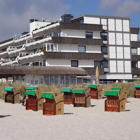 Ter-101-terrassenhuegel-teilseeblick * Scharbeutz